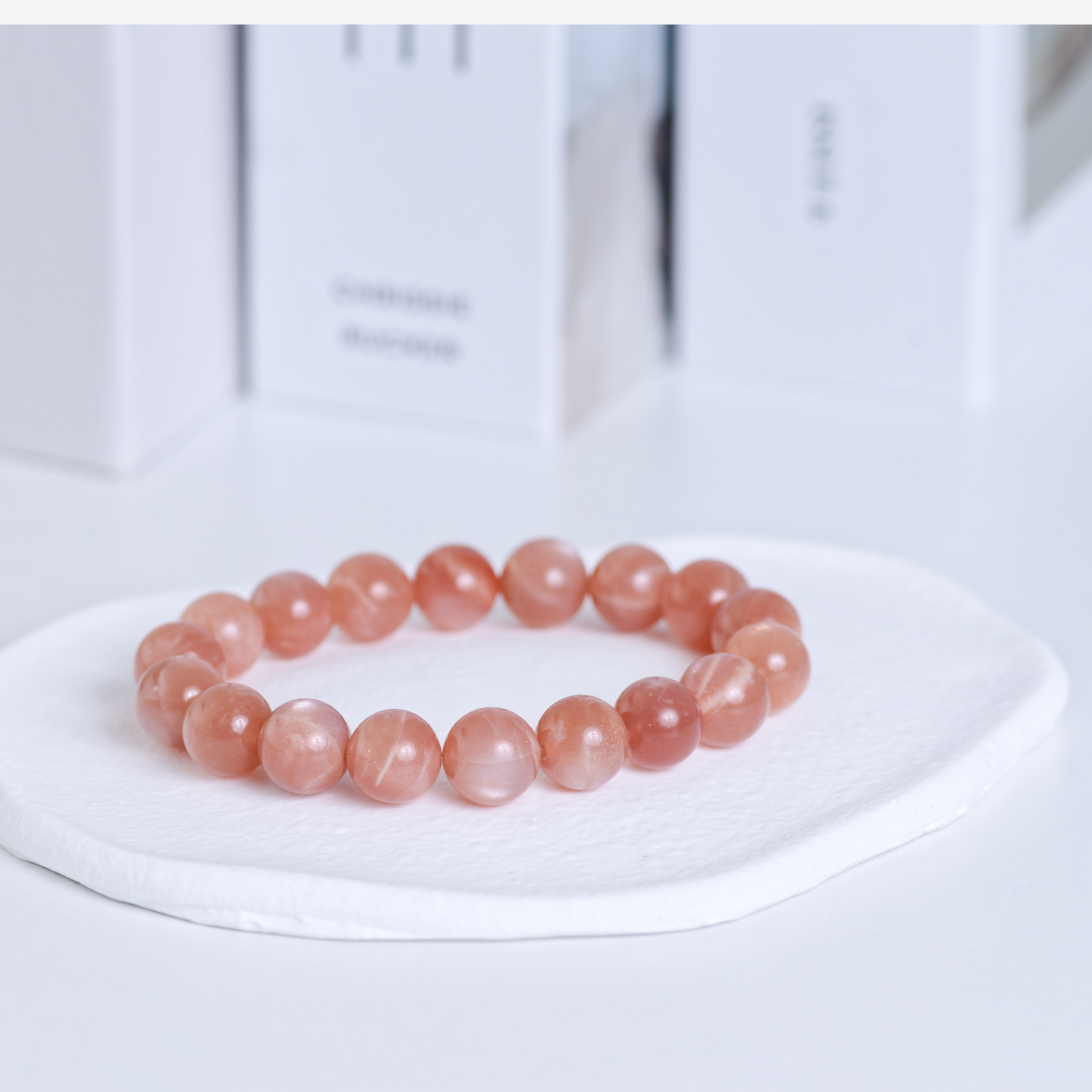 Månestein armbånd 11 mm – Steinen for nye begynnelser