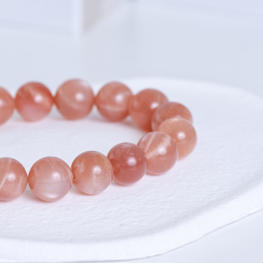 Månestein armbånd 11 mm – Steinen for nye begynnelser