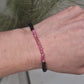 Hjertebeskyttelse armbånd - pink turmalin og svart spinell